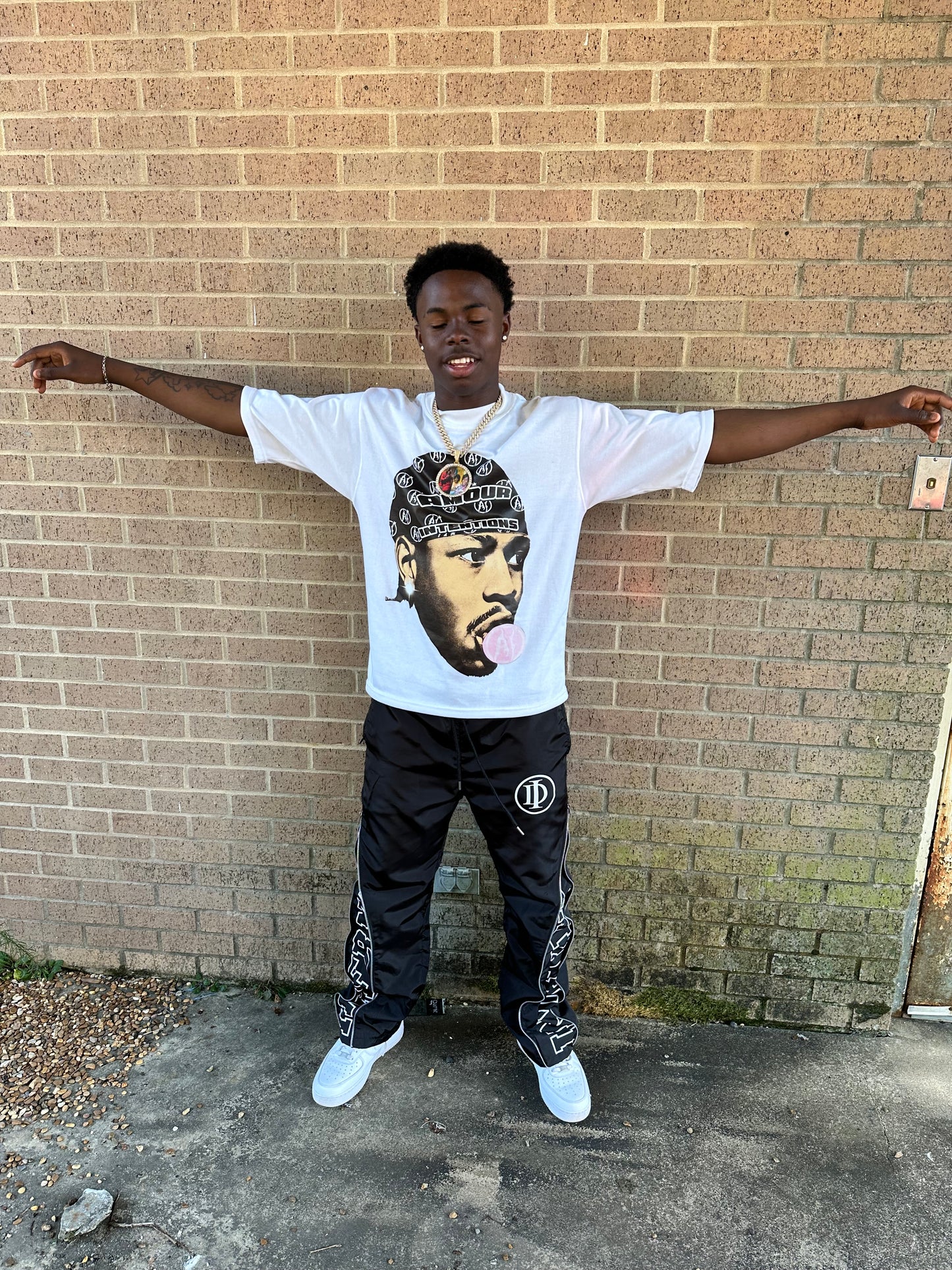 AI ON AI TEE